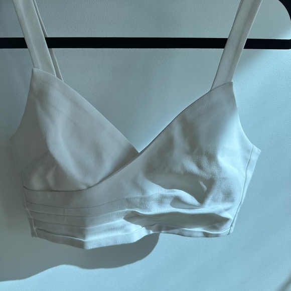 White crop top - Picture 4 of 6